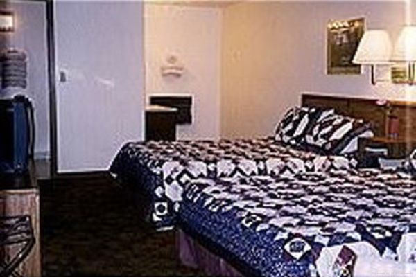 Chief Motel (Custer)